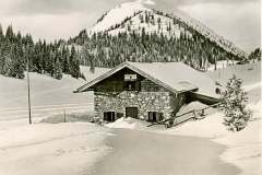 Aschau-im-Chiemgau-Riesenuette-Skifahren-1937-4